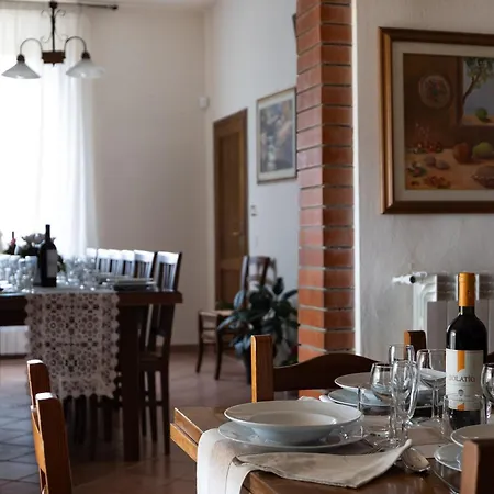 A Casa Di Franca Con Piscina Villa