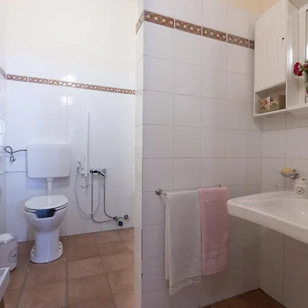 A Casa Di Franca Con Piscina *