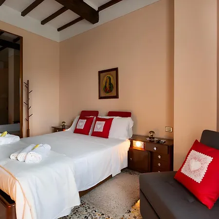 A Casa Di Franca Con Piscina *