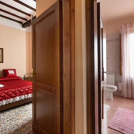 A Casa Di Franca Con Piscina Villa