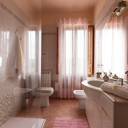 A Casa Di Franca Con Piscina Villa